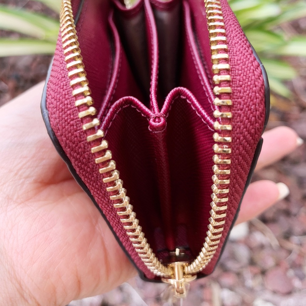 Gaby’sBags👜💕- Michael Kors Coin Card Holder - Picture 6 of 8